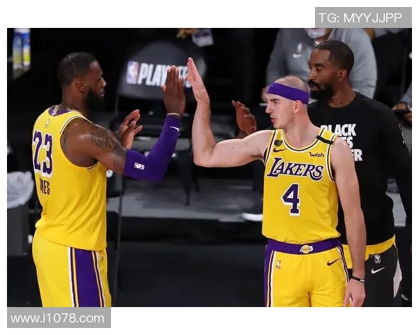 亚历克斯卡鲁索:从默默无闻到NBA明星的奋斗之路与传奇故事